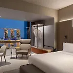 Peninsula Excelsior Hotel