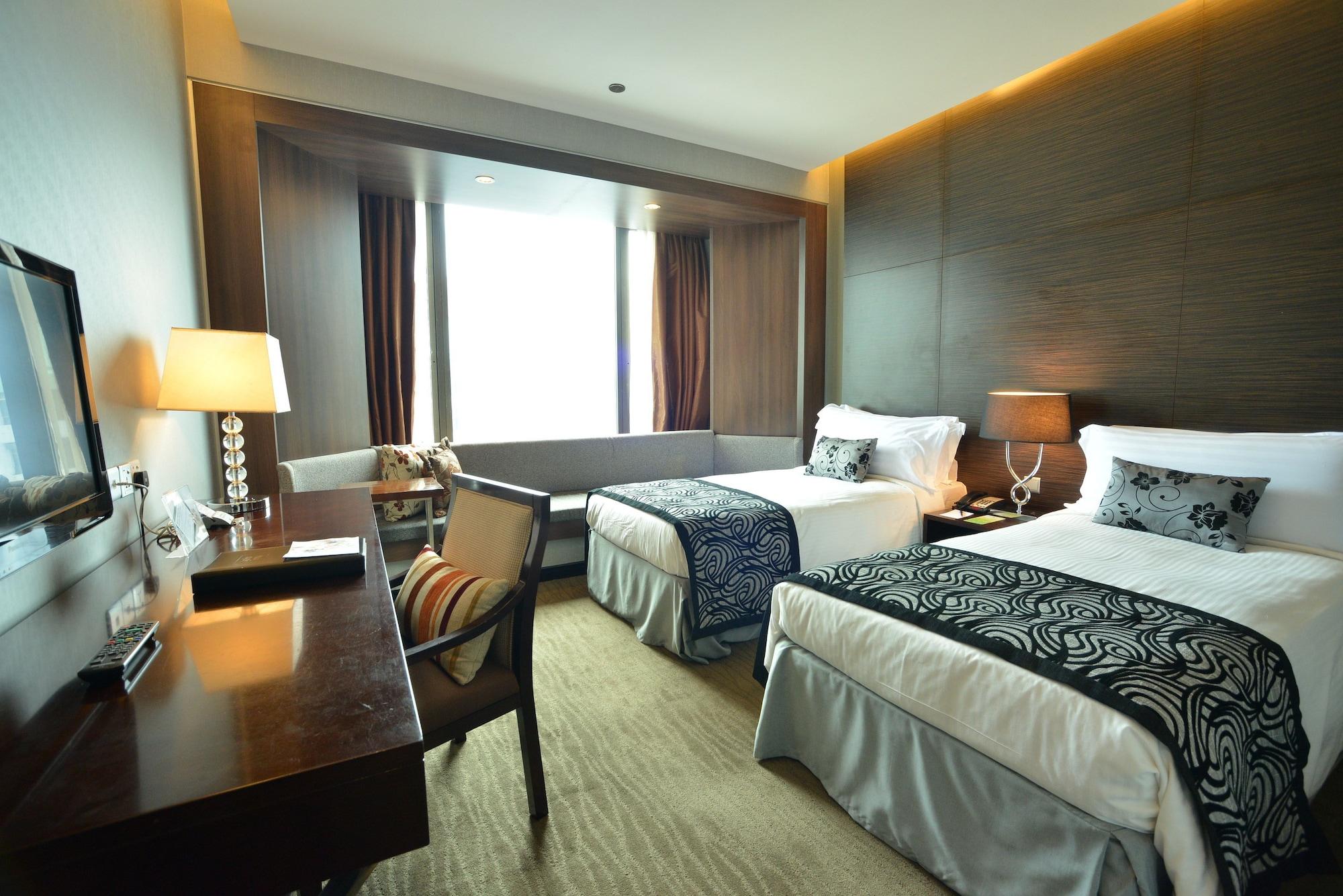 Peninsula Excelsior