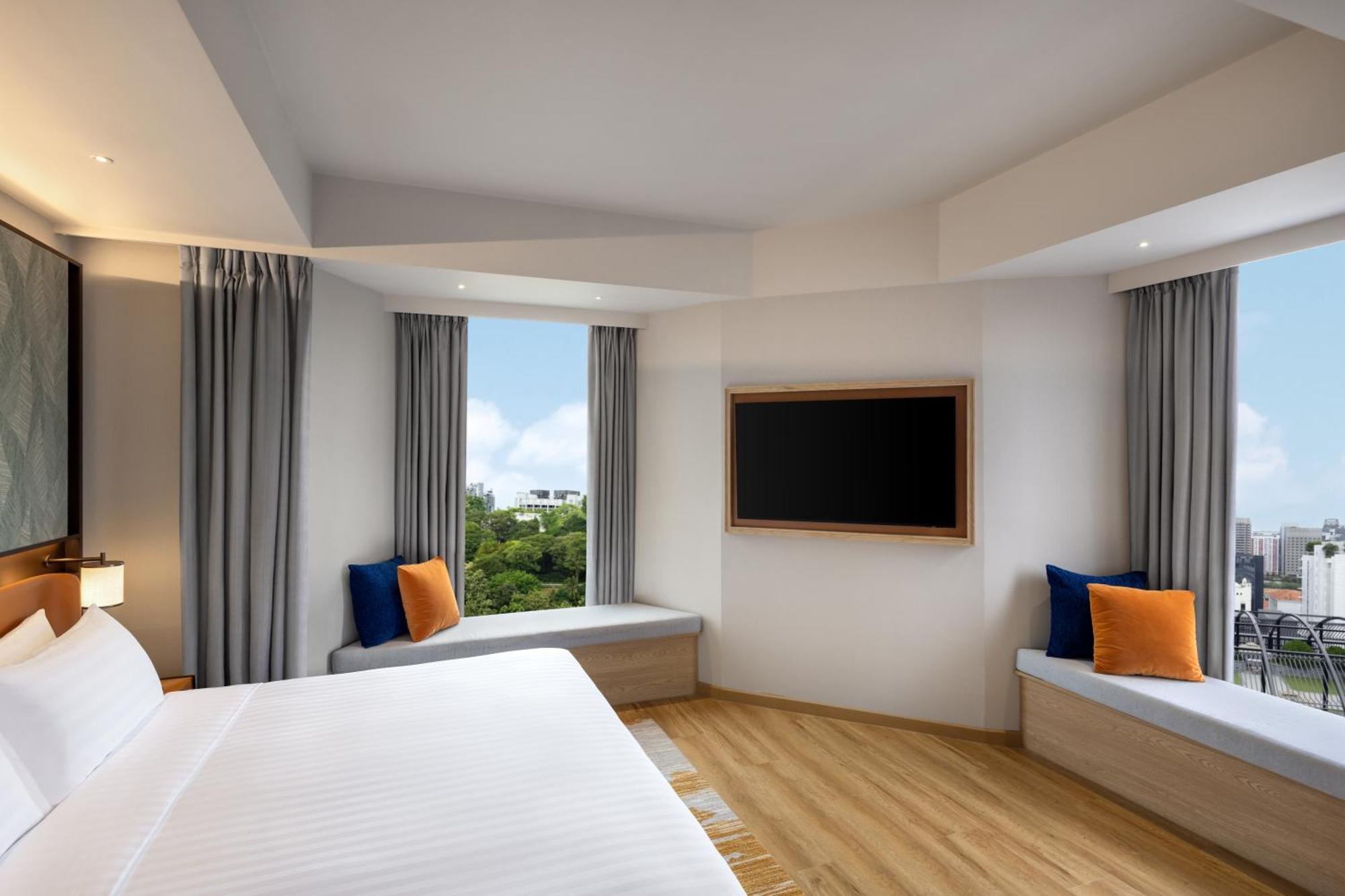 Peninsula Excelsior